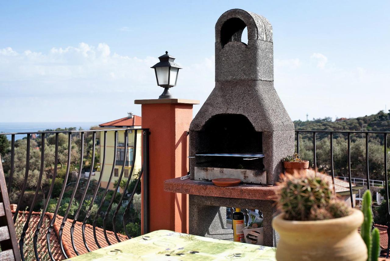 Esclusiva Terrazza Vista Porto Appartement Varazze Buitenkant foto
